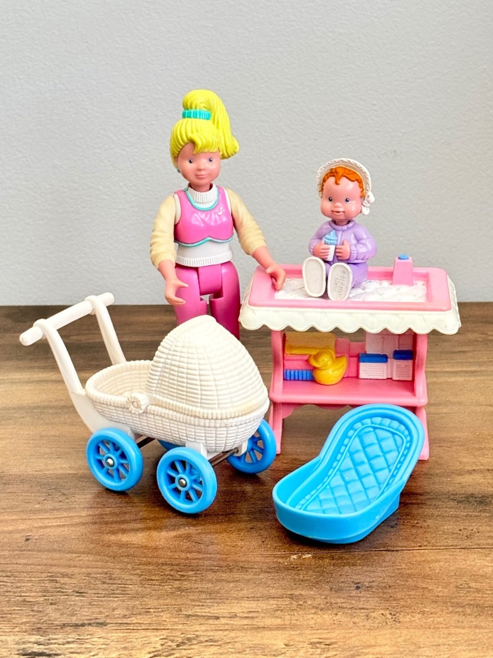 VINTAGE Fisher Price Loving Family Dollhouse Babysitter Purple Baby Set #4638